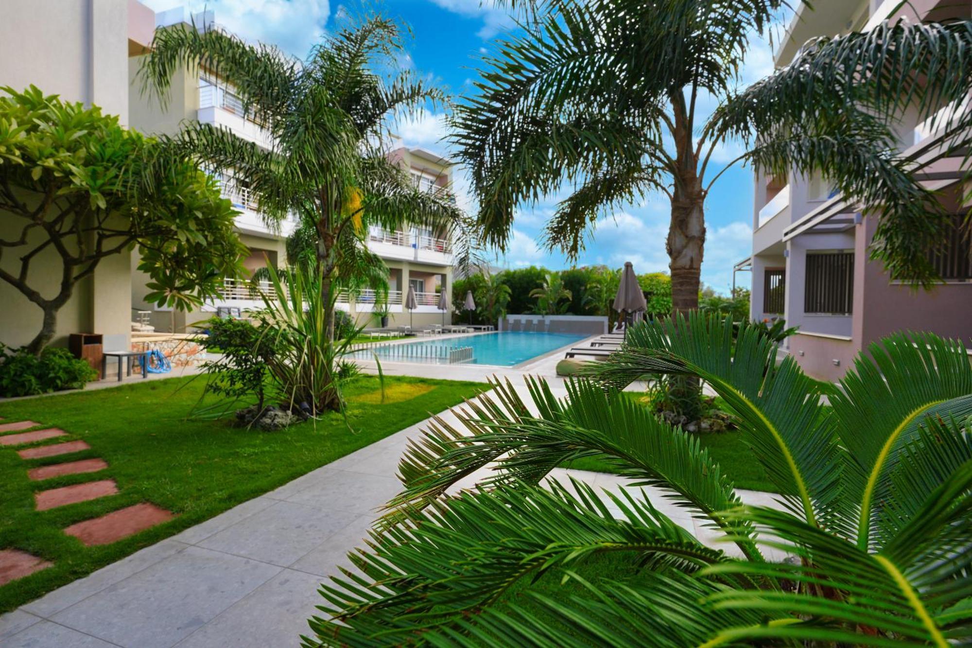 Relax Hotel Палеохора Экстерьер фото