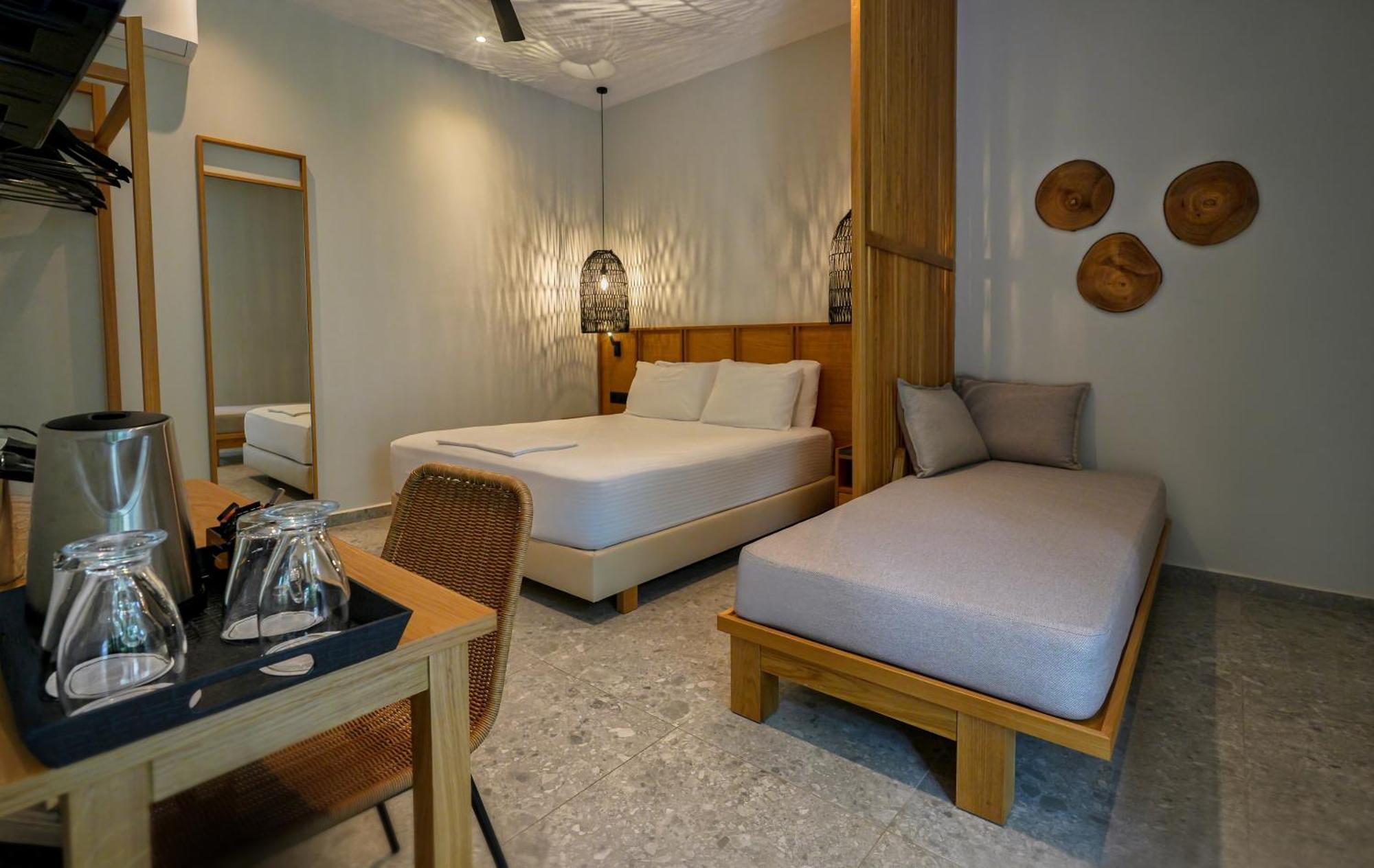 Relax Hotel Палеохора Экстерьер фото