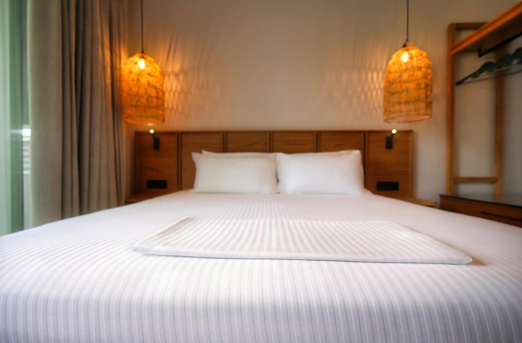 Relax Hotel Палеохора Экстерьер фото